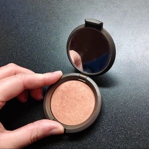 BECCA Mineral Blush in Songbird
